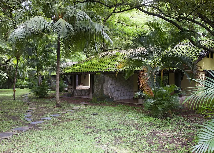 Hacienda La Pacifica Eco-lodge
