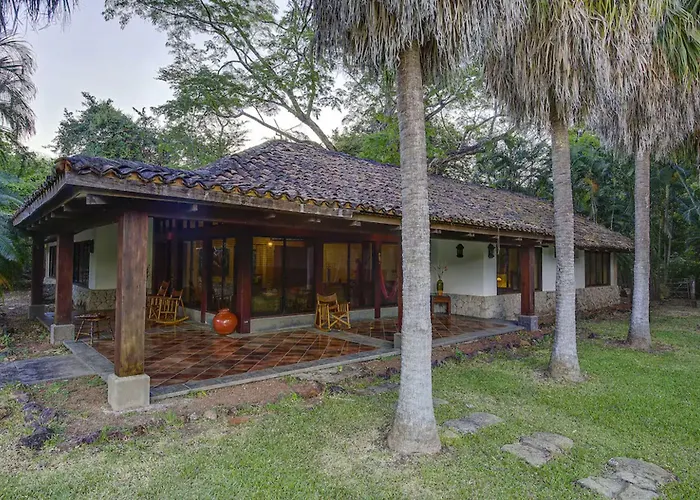 Hotel Hacienda La Pacifica Eco-lodge